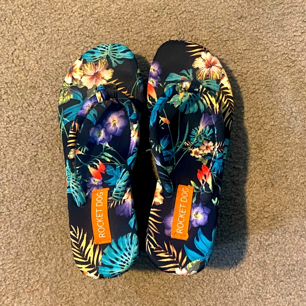 Rocket Dog Tropical wedge flip flops